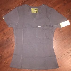 Women’s figs scrub top